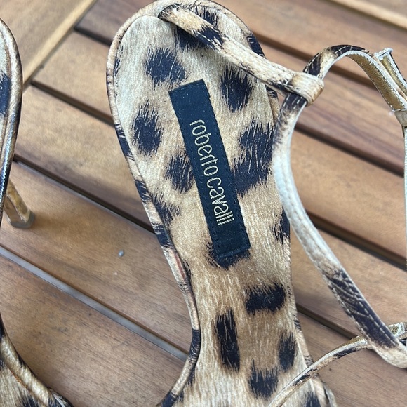 Roberto Cavalli cheetah print heels - Picture 2 of 5